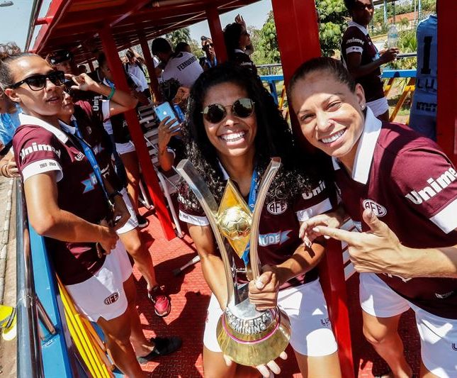 futbol discriminacion salarial