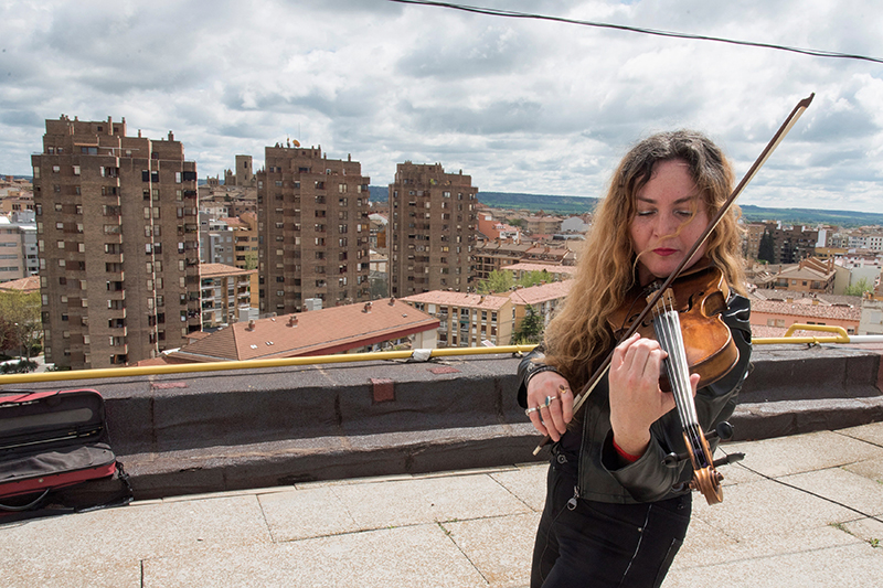Daniela Nikolova violinista tejado coronavirus