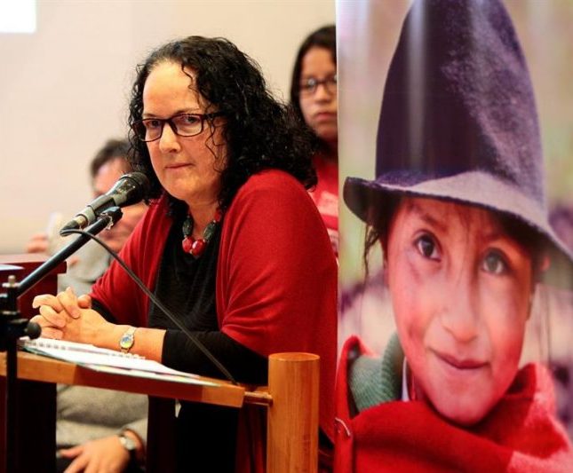 violencia línea niñas Ecuador
