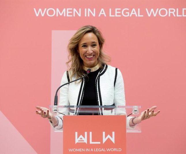 socios abogados mujer