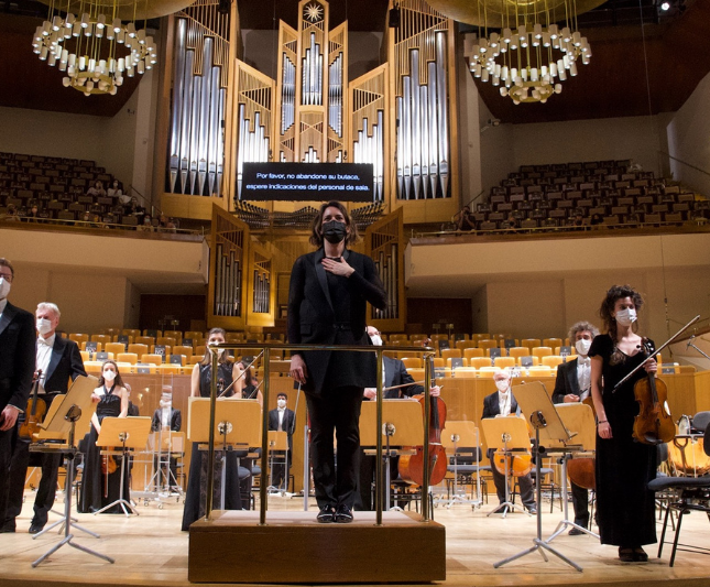 directora orquesta