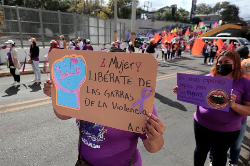 Los "altos índices" de asesinatos de mujeres en Honduras preocupan a la CIDH