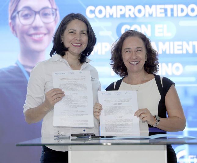 El programa 'Mujer Digital' formará a 7.500 mujeres en situación de vulnerabilidad