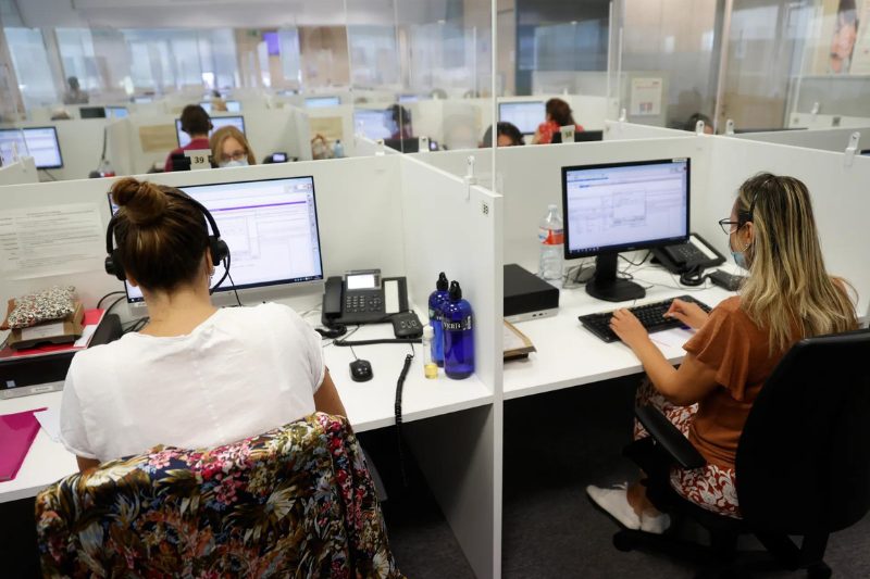 Casi un 60% de las mujeres están insatisfechas con su situación económica en España