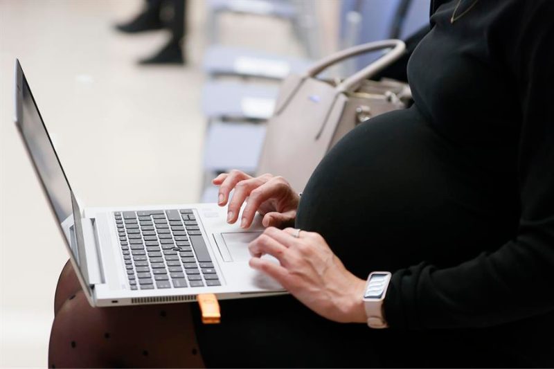 brecha salarial madres y padres
