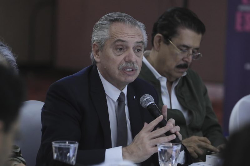 La fiscalía pide que Alberto Fernández vaya a juicio oral por violencia machista