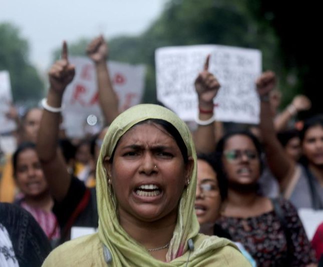 Denuncias de violencia sexual en el cine desatan otro #MeToo en India