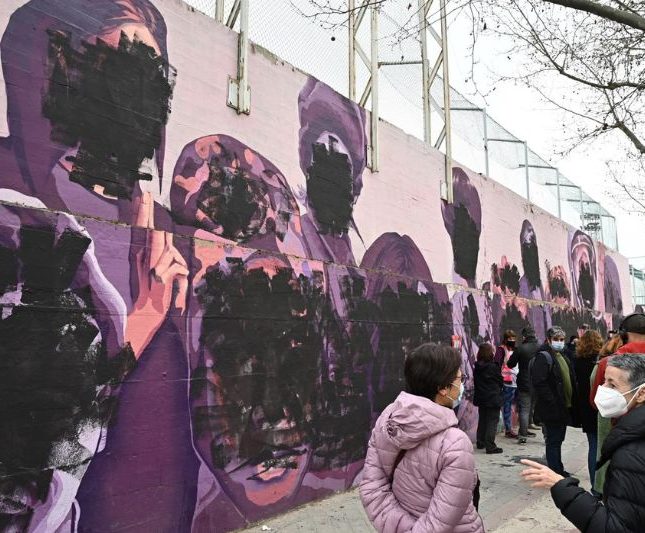 La Justicia avala que un excargo de Vox debe pagar 10.000€ por atacar un mural feminista