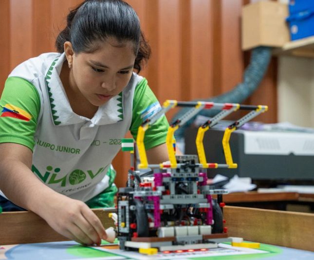 Ecuador niñas informáticas