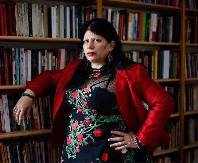 Dolores Reyes denuncia haber recibido amenazas después de que el Gobierno argentino pida retirar su libro de escuelas