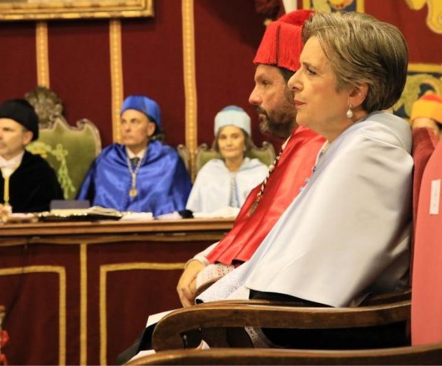 La helenista Ana Iriarte, doctora honoris causa por la Universidad de Oviedo