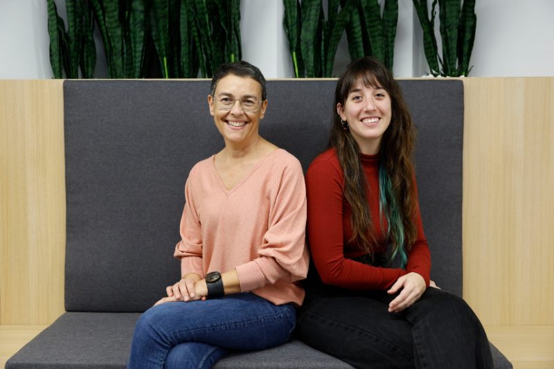 Macarena Baena y Laura de Grado, de Efeminista, premiadas con el Sesé Mateo de Periodismo Ético