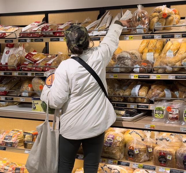 vídeo amasando pan ropa interior