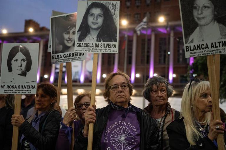 8M | Mujeres claman en Latinoamérica por el fin de la violencia y la ...