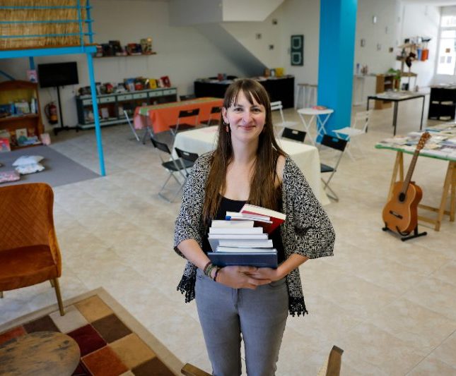 librería social Outes Maitane