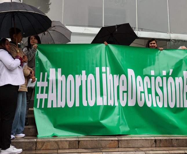 despenalice totalmente aborto Ecuador