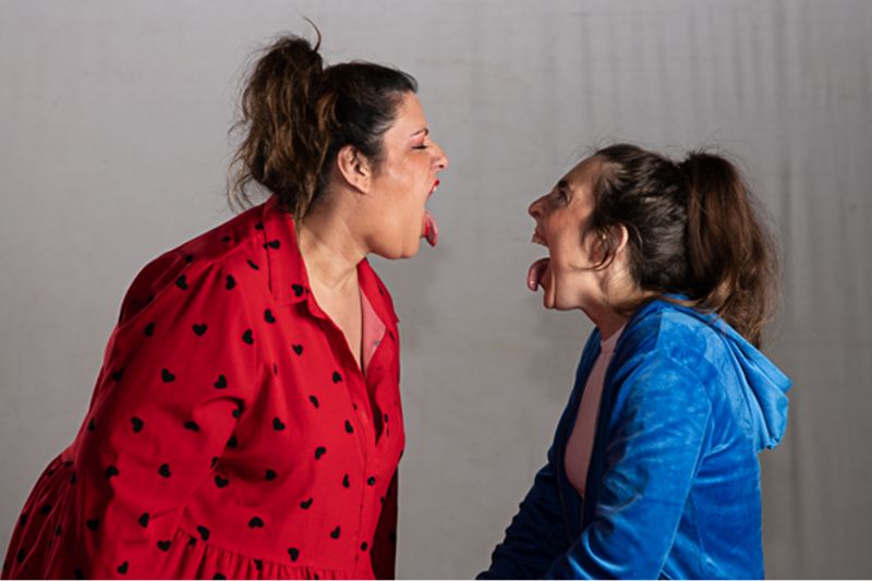 coria castillo y anna marchessi obra teatro del barrio