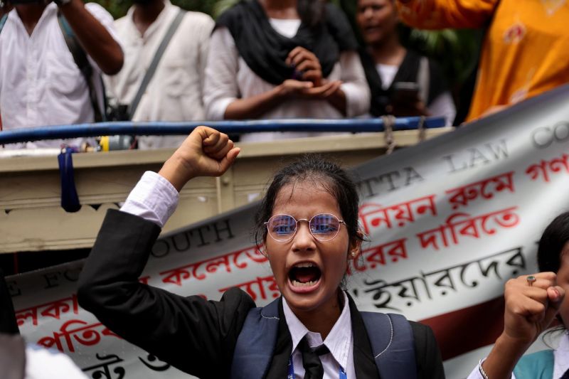 muere estudiante india