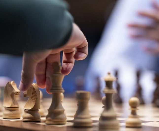 Ajedrez en las aulas contra el acoso escolar. EFE/EPA/Alessandro Della Valle