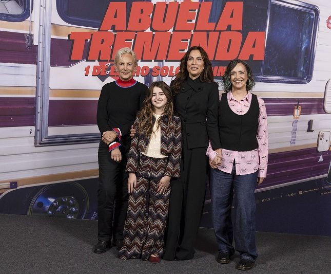 Abuela tremenda película