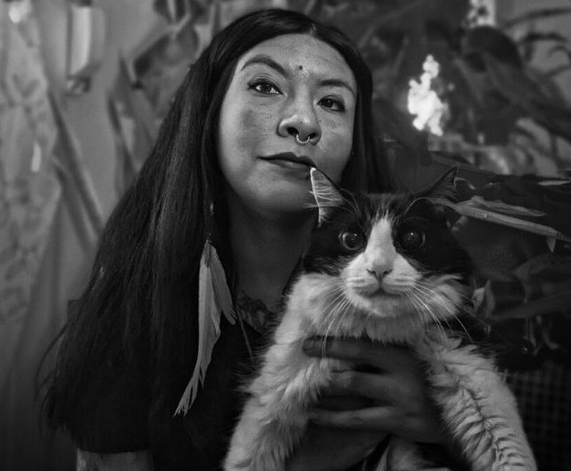 Mariana Orantes Caer bajo tierra