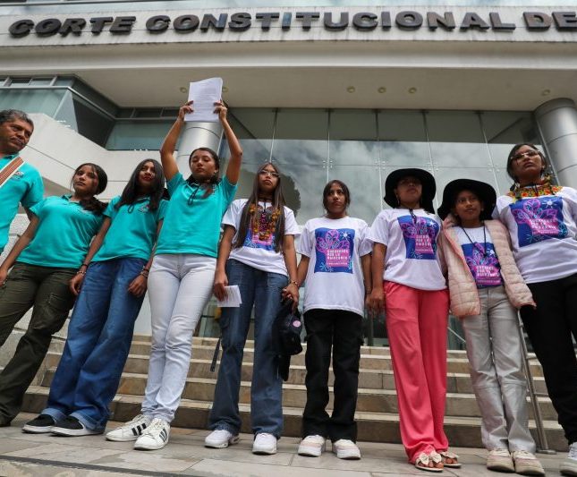 Niñas petroleras guerreras por la amazonía Ecuador