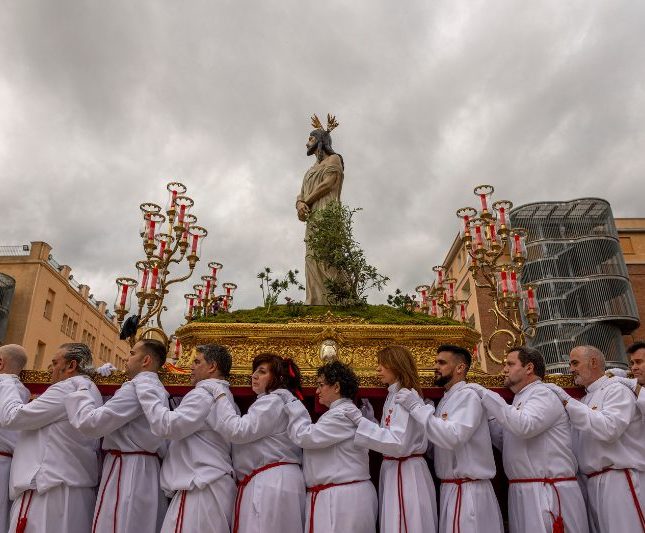 mujeres semana santa