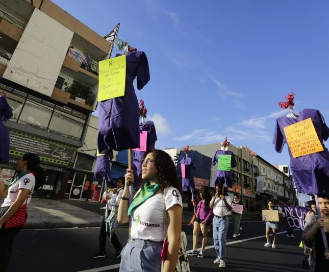 mani 8m dia mujeres panama marcha