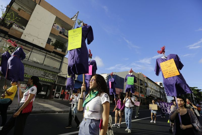 mani 8m dia mujeres panama marcha