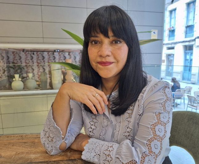 escritora periodista gabriela damian