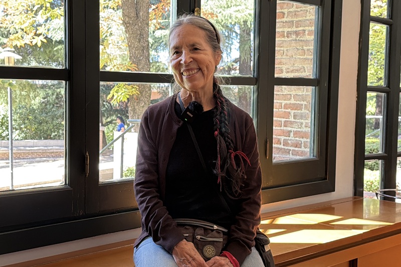 La artista chilena Cecilia Vicuña, en una entrevista con Efeminista. EFE/ Julia García González