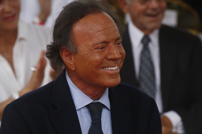 querella contra Julio Iglesias